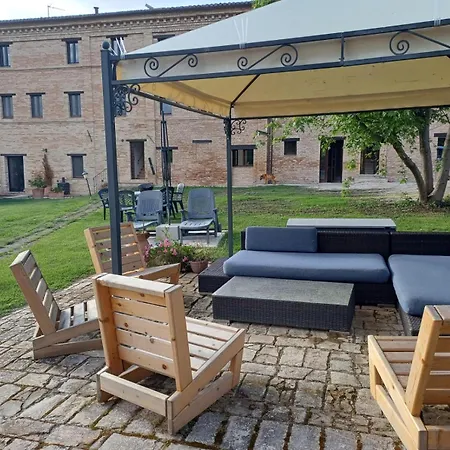 Belvedere Rosa - Self-catering With Pool And Views Mogliano