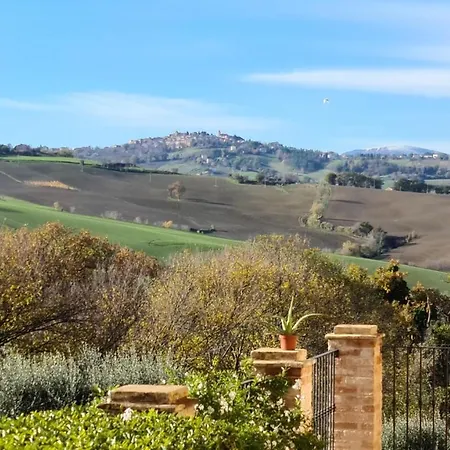 Appartamento Belvedere Rosa - Self-catering With Pool And Views Mogliano