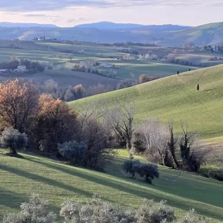 Appartamento Belvedere Rosa - Self-catering With Pool And Views Mogliano